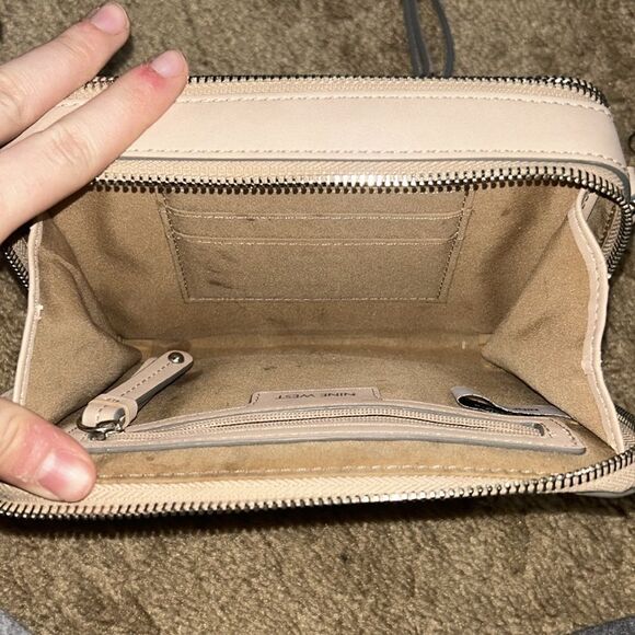 Nine West Prosper Mini Cameo Pink Triple Gusset Crossbody Handbag NEW $69 - Picture 5 of 7